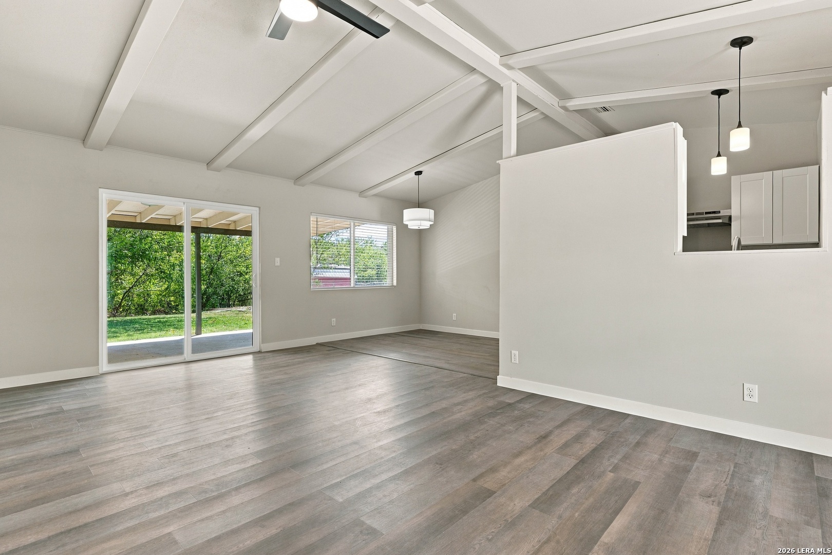 106 Woodview Drive Live Oak TX 78233