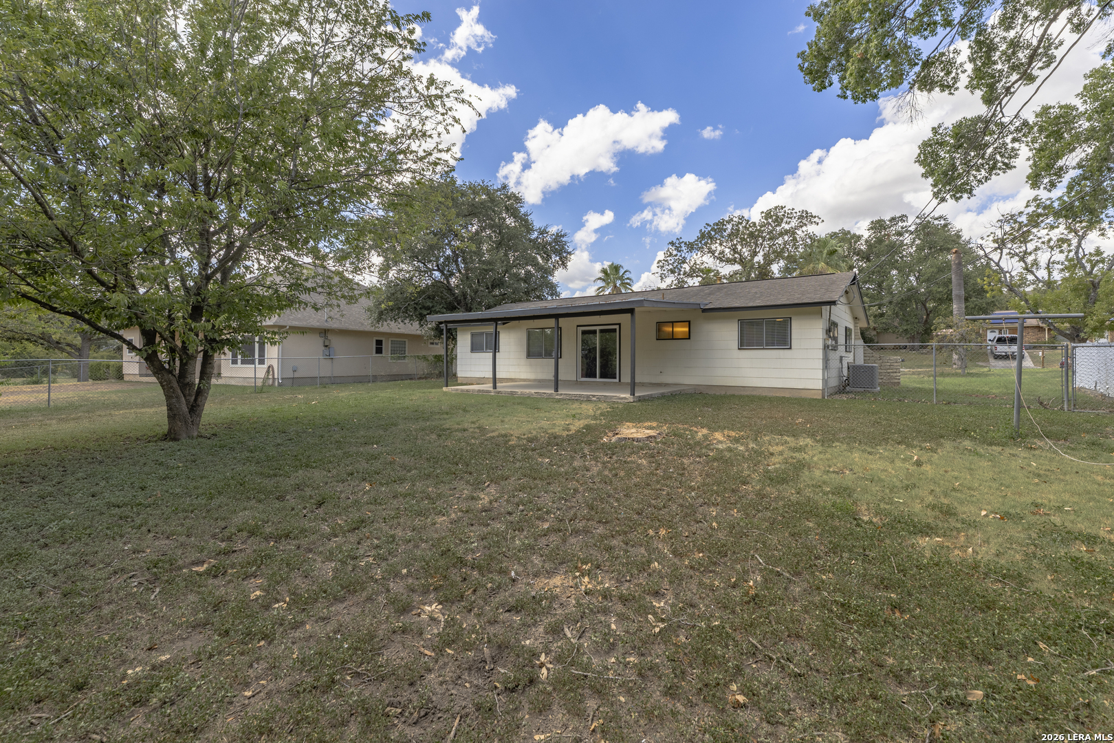 106 Woodview Drive Live Oak TX 78233