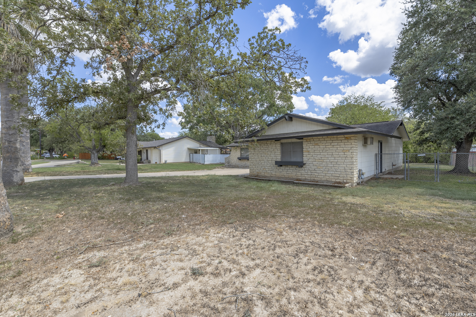 106 Woodview Drive Live Oak TX 78233
