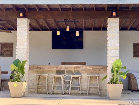 512 County Road 348 Concan TX 78838