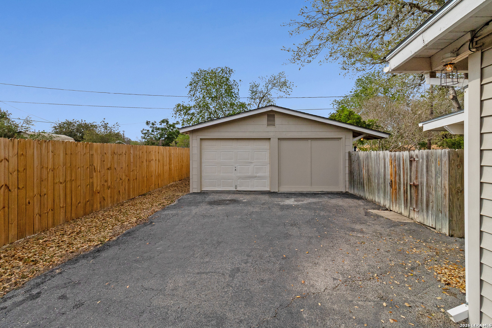 1411 E Corpus Christi Street Beeville TX 78102