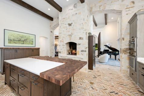 107 Umbria San Antonio TX 78230