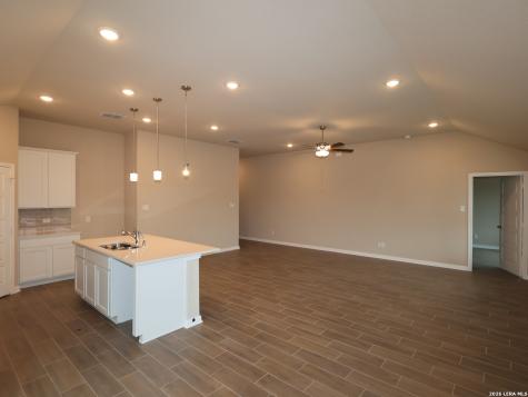 121 Greeley Drive Floresville TX 78114