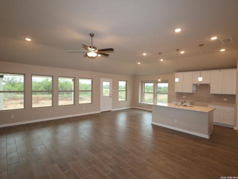 121 Greeley Drive Floresville TX 78114