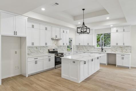 6471 Hollyhock Road San Antonio TX 78240