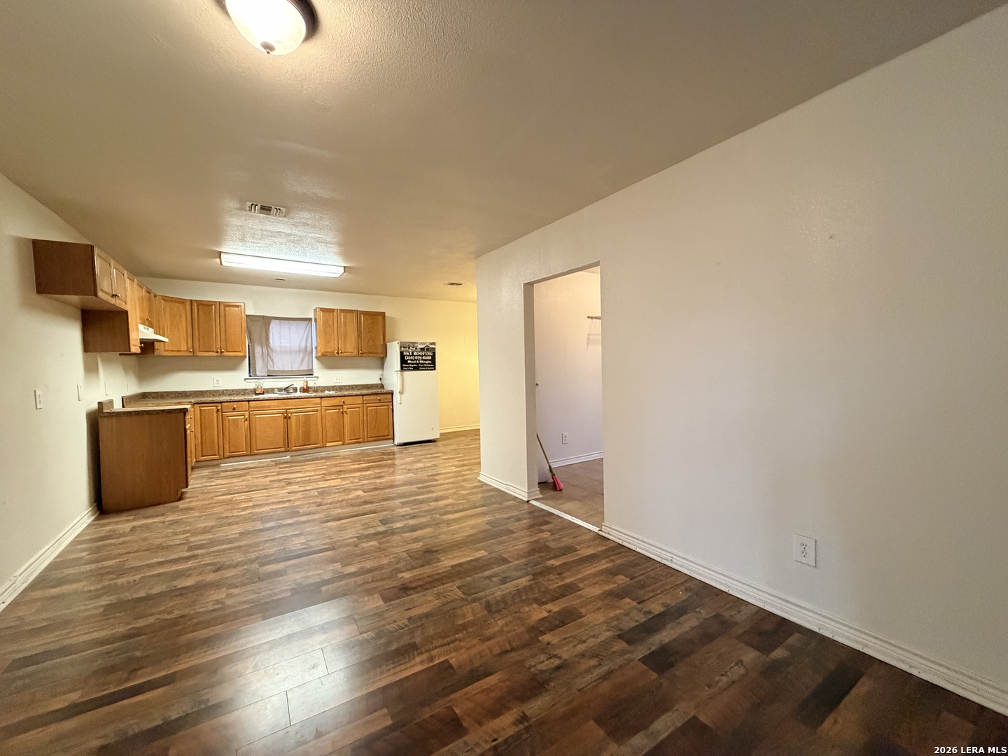 1008 N Main Street Pleasanton TX 78064