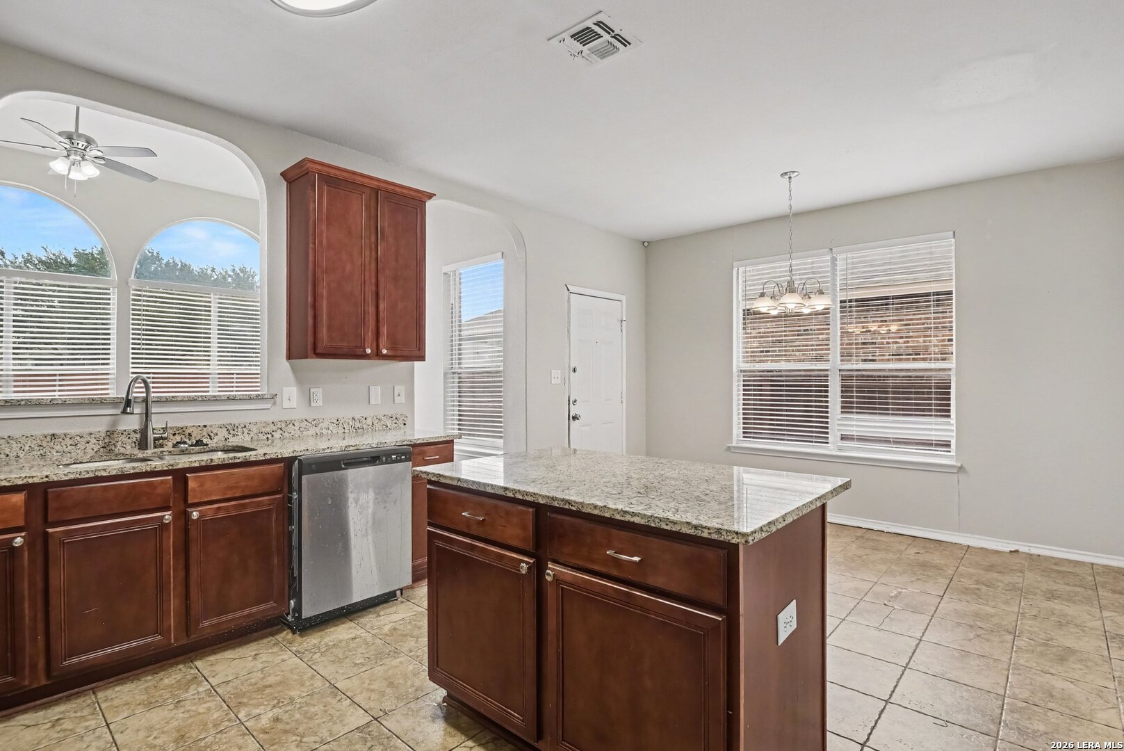 121 Yeager Circle Cibolo TX 78108
