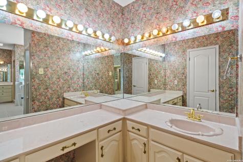 500 River Oak Seguin TX 78155