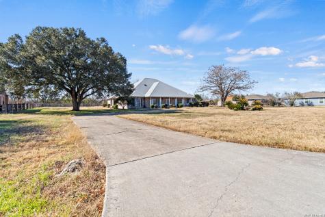 500 River Oak Seguin TX 78155