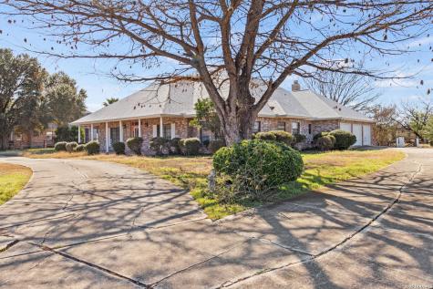 500 River Oak Seguin TX 78155