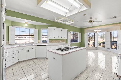 500 River Oak Seguin TX 78155