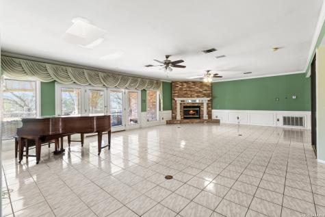 500 River Oak Seguin TX 78155