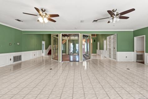 500 River Oak Seguin TX 78155
