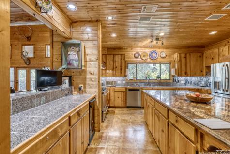 4983 Ranch Road 1051 Uvalde TX 78801