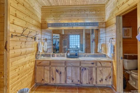 4983 Ranch Road 1051 Uvalde TX 78801