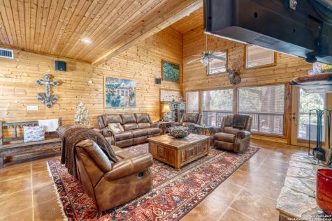 4983 Ranch Road 1051 Uvalde TX 78801