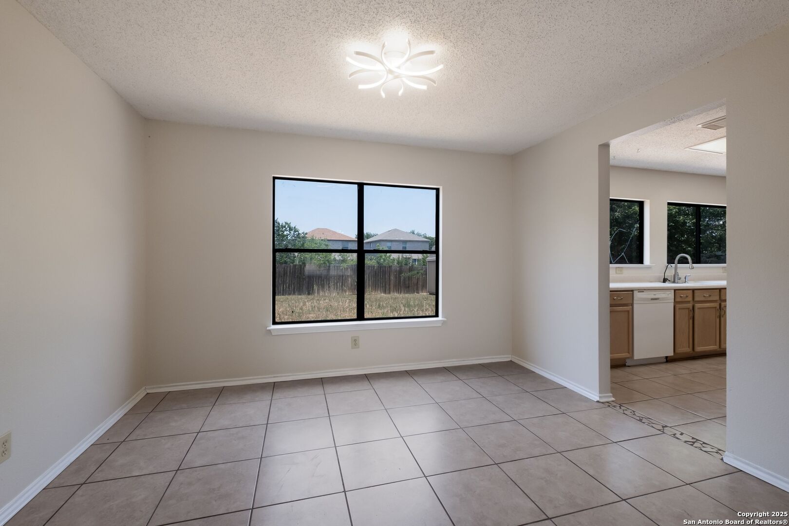 6647 Beech Trail Drive Converse TX 78109