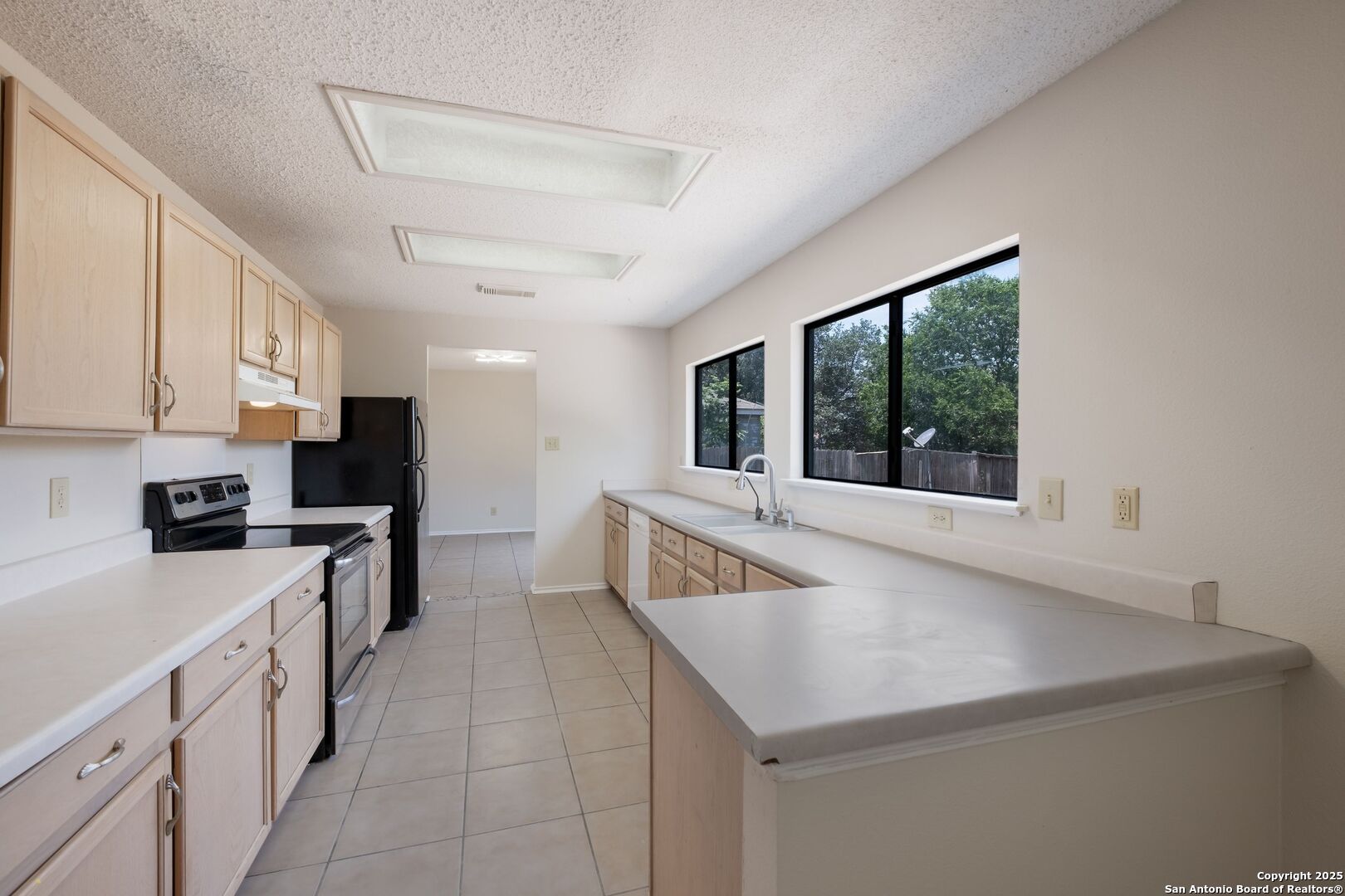 6647 Beech Trail Drive Converse TX 78109