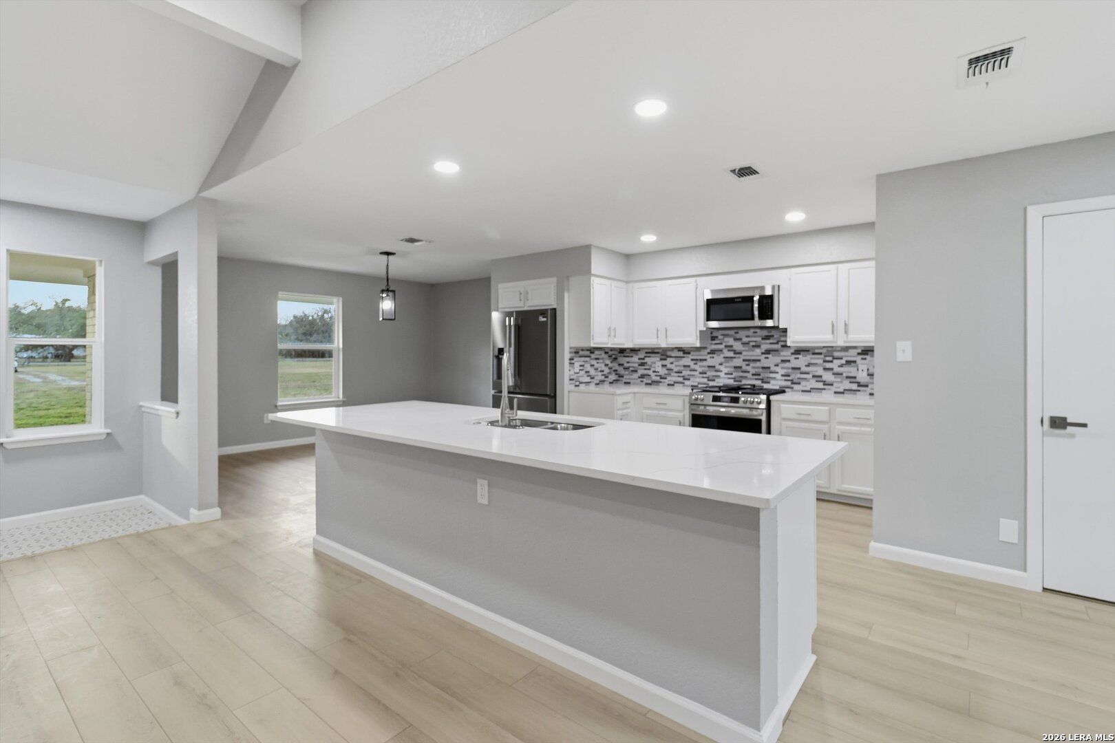 1070 Lonesome Trail Driftwood TX 78619