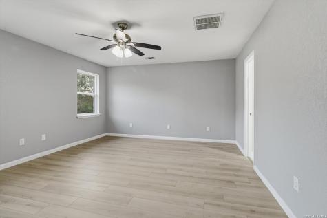 1070 Lonesome Trail Driftwood TX 78619