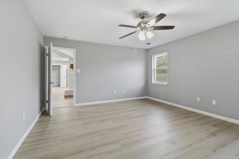 1070 Lonesome Trail Driftwood TX 78619