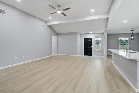 1070 Lonesome Trail Driftwood TX 78619
