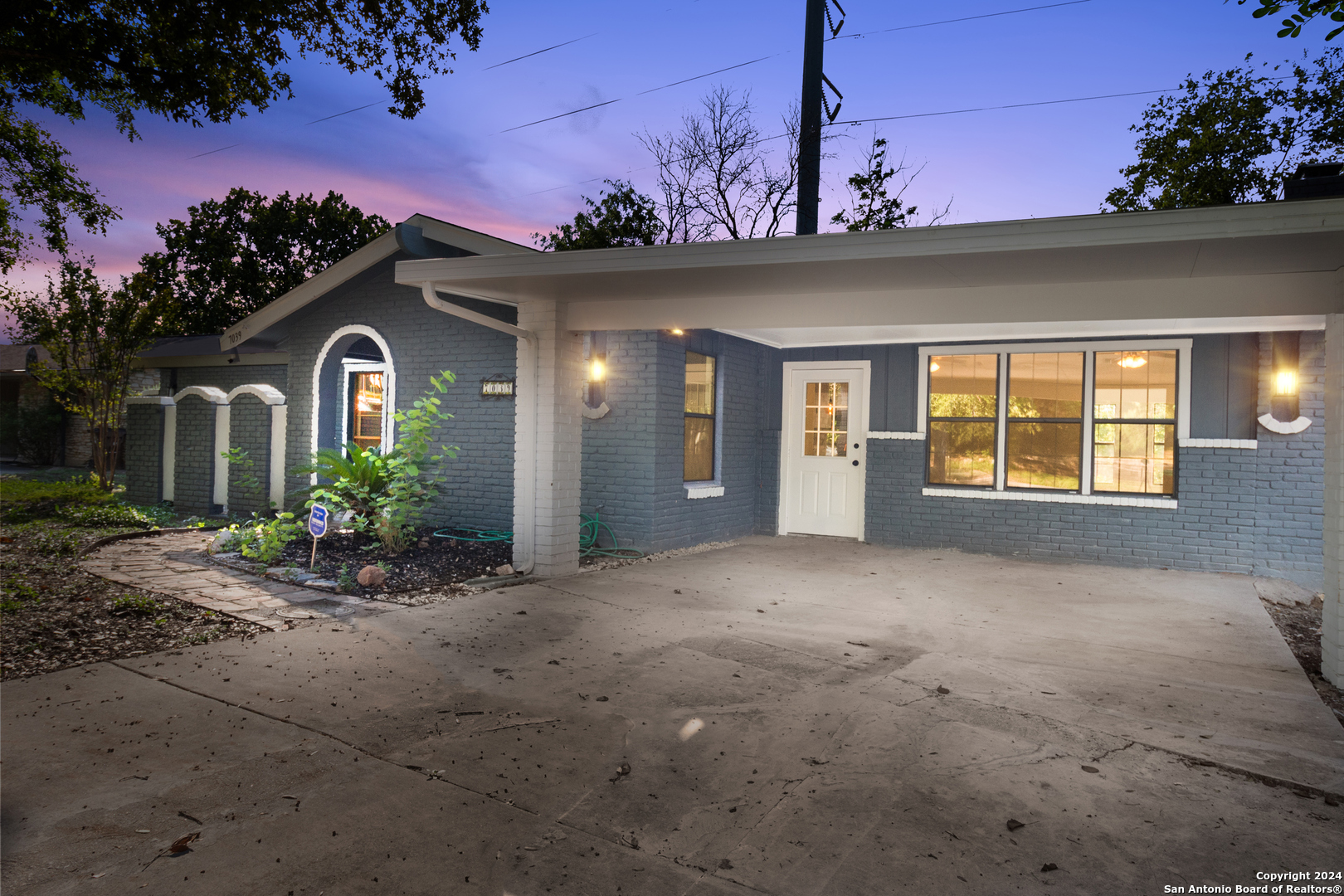 7039 Forest Mont Street San Antonio TX 78240