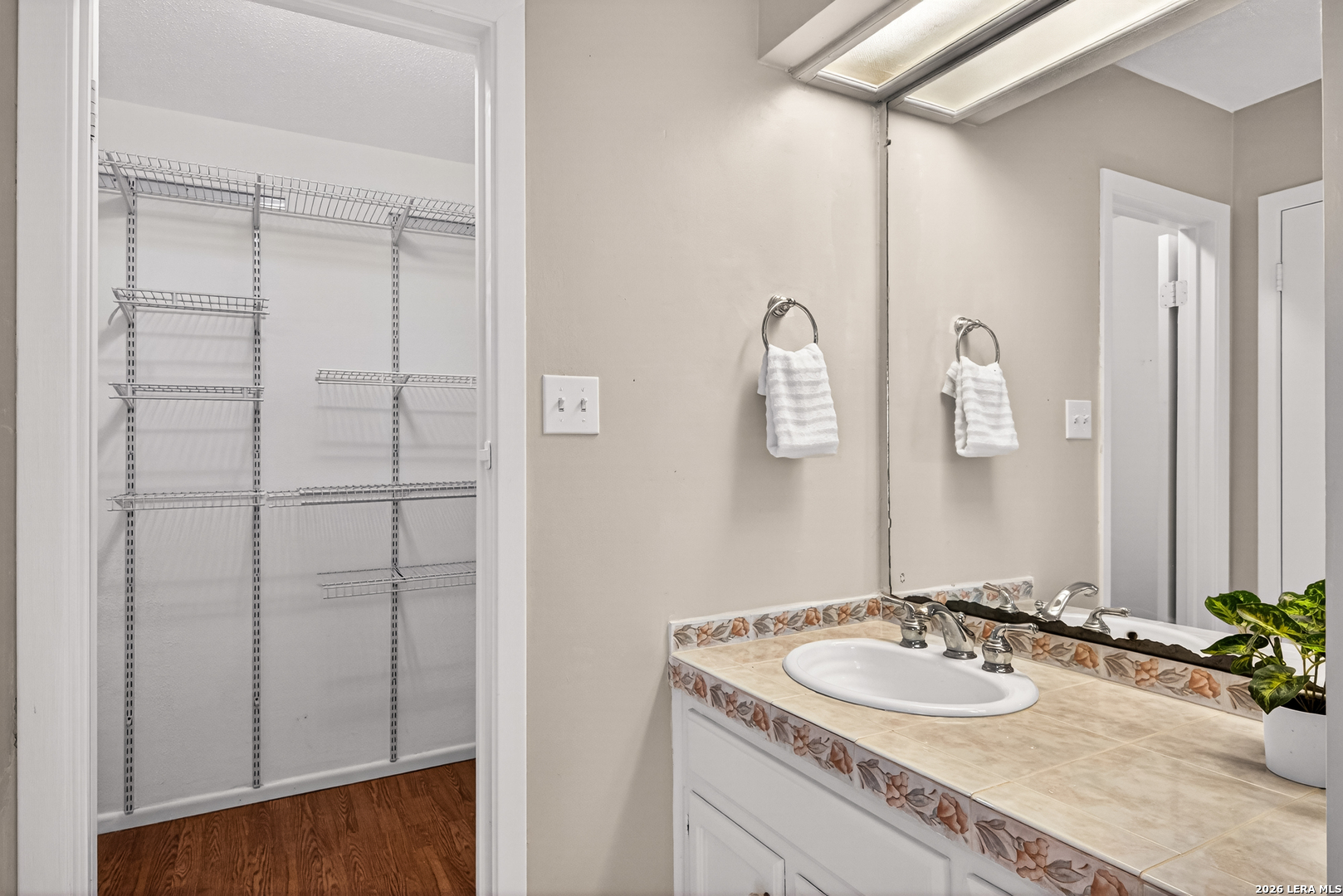 1822 Paisley San Antonio TX 78231