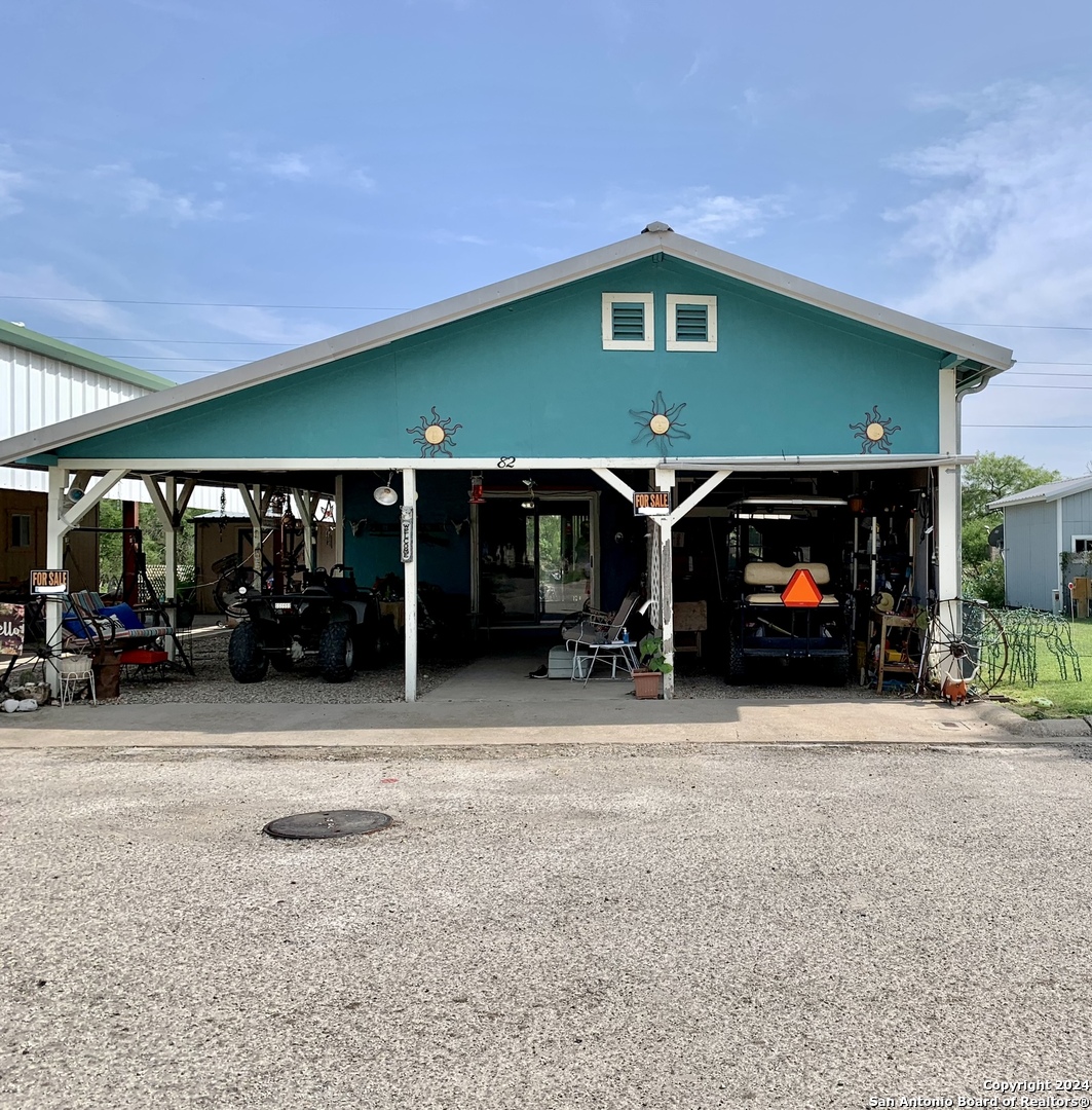 138 De Zavala Street Brackettville TX 78832