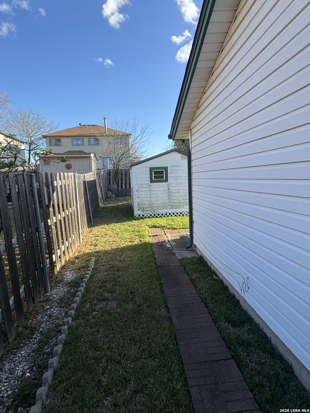 6664 Snow Meadow Converse TX 78109