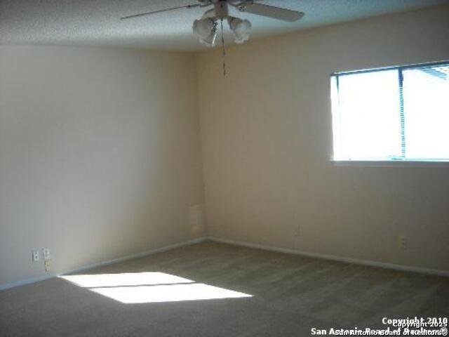 6664 Snow Meadow Converse TX 78109