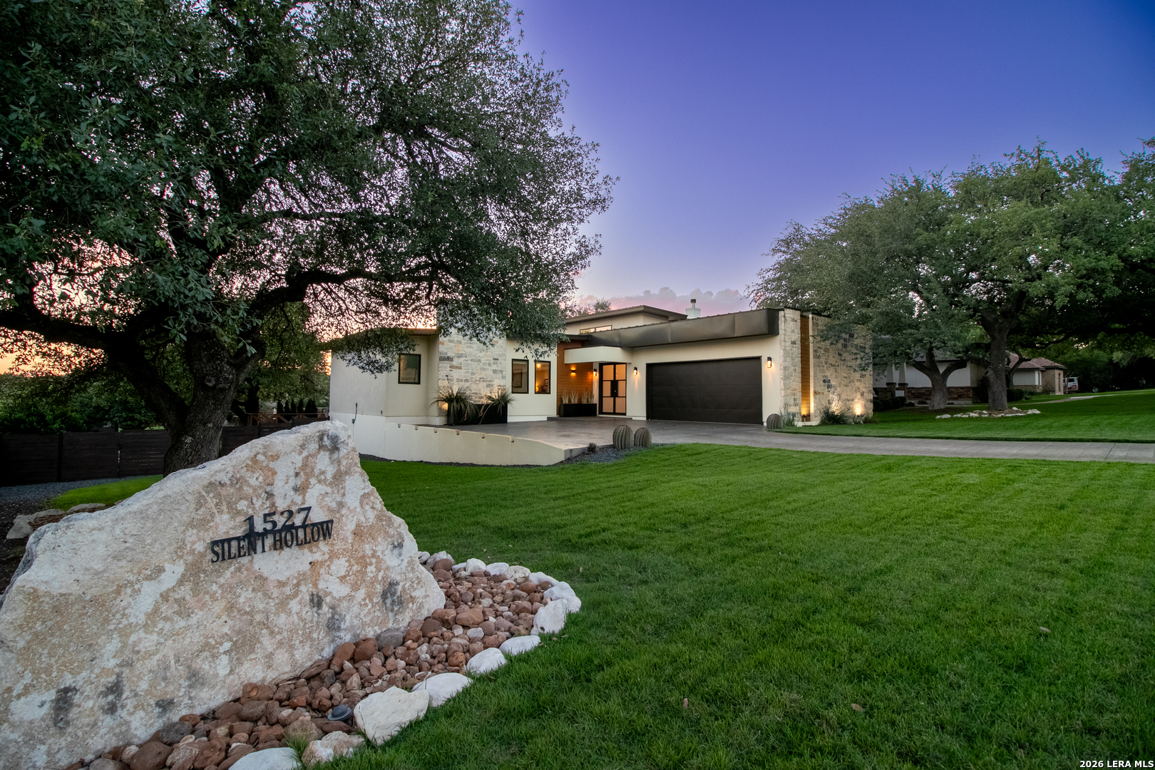 1527 Silent Hollow San Antonio TX 78260