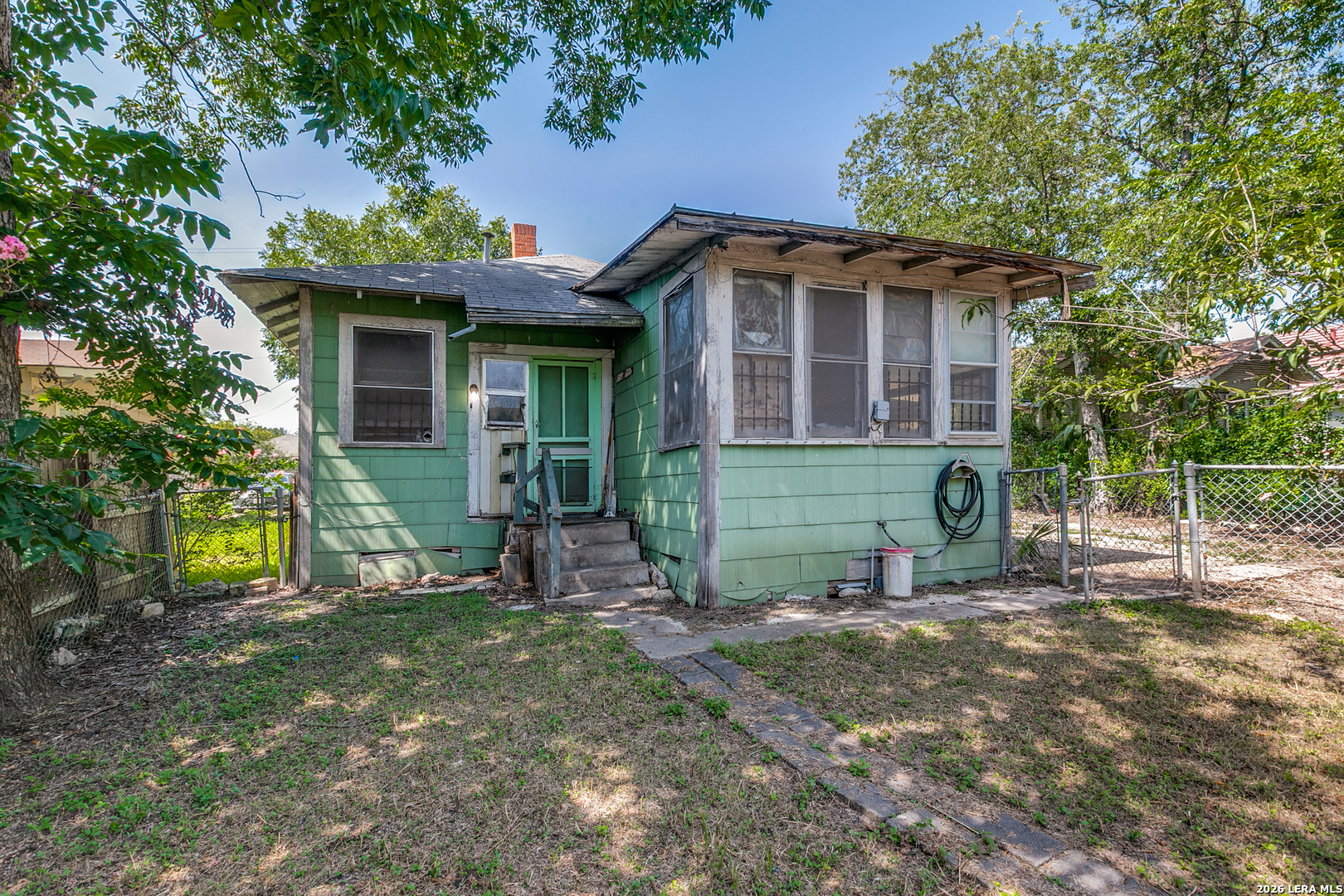 1610 W Craig Place San Antonio TX 78201
