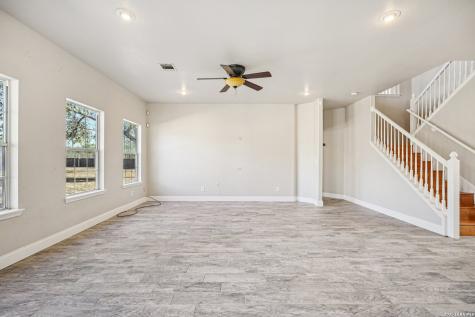 301 County Road 6862 Natalia TX 78059