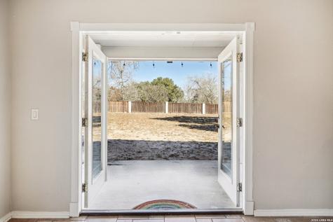 301 County Road 6862 Natalia TX 78059