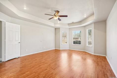 301 County Road 6862 Natalia TX 78059