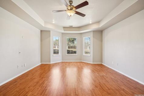 301 County Road 6862 Natalia TX 78059