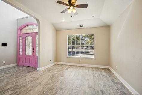 301 County Road 6862 Natalia TX 78059