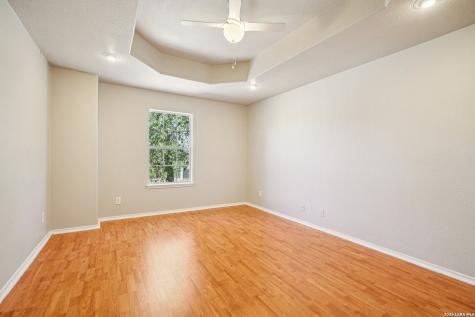 301 County Road 6862 Natalia TX 78059