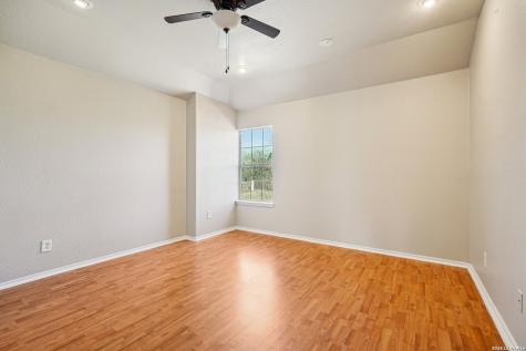 301 County Road 6862 Natalia TX 78059