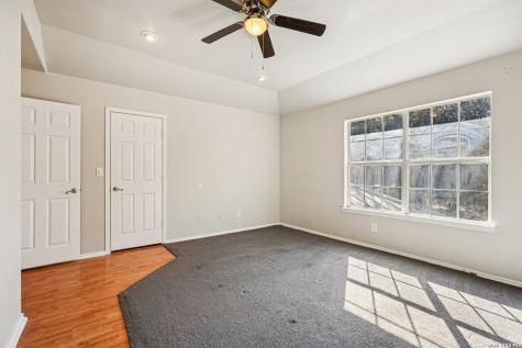 301 County Road 6862 Natalia TX 78059