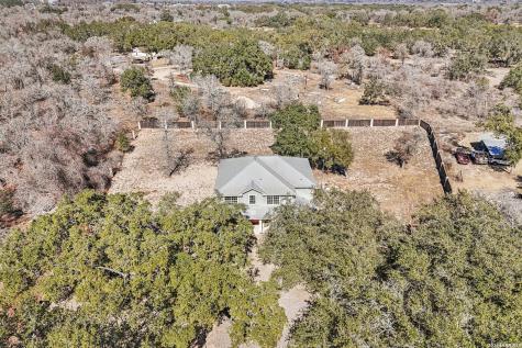 301 County Road 6862 Natalia TX 78059