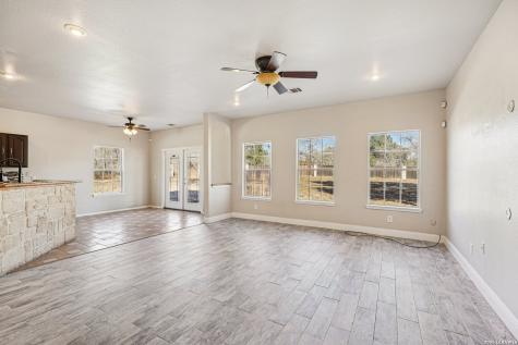 301 County Road 6862 Natalia TX 78059