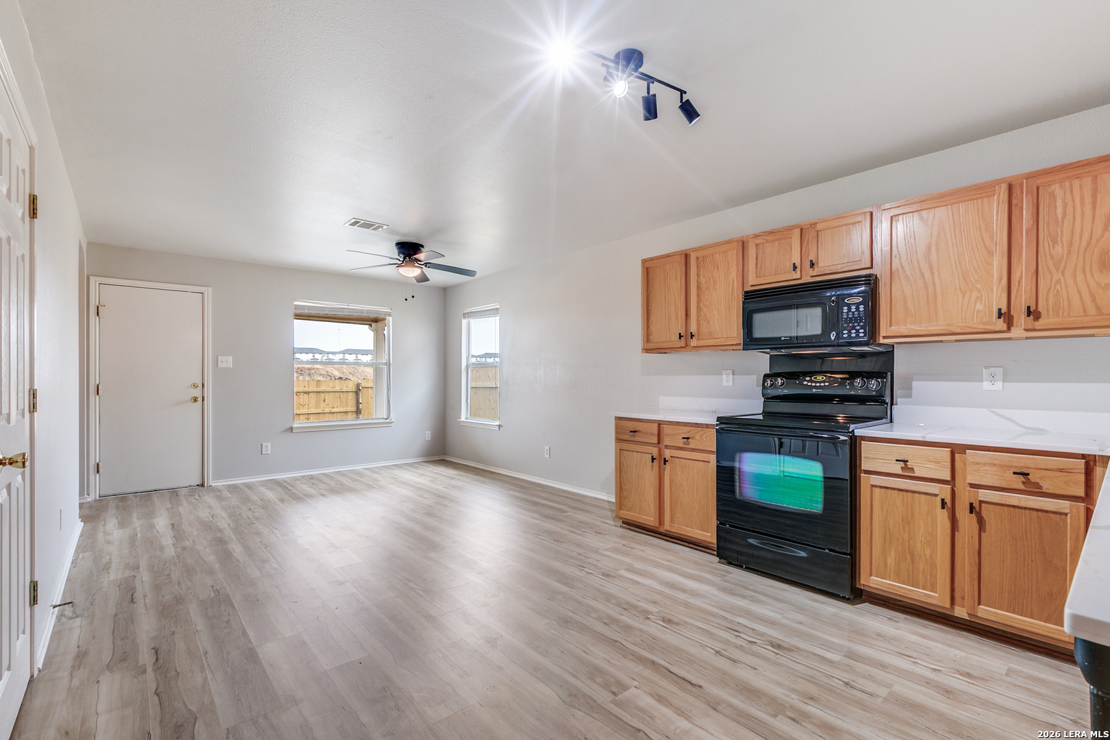 543 Stable Vista San Antonio TX 78227