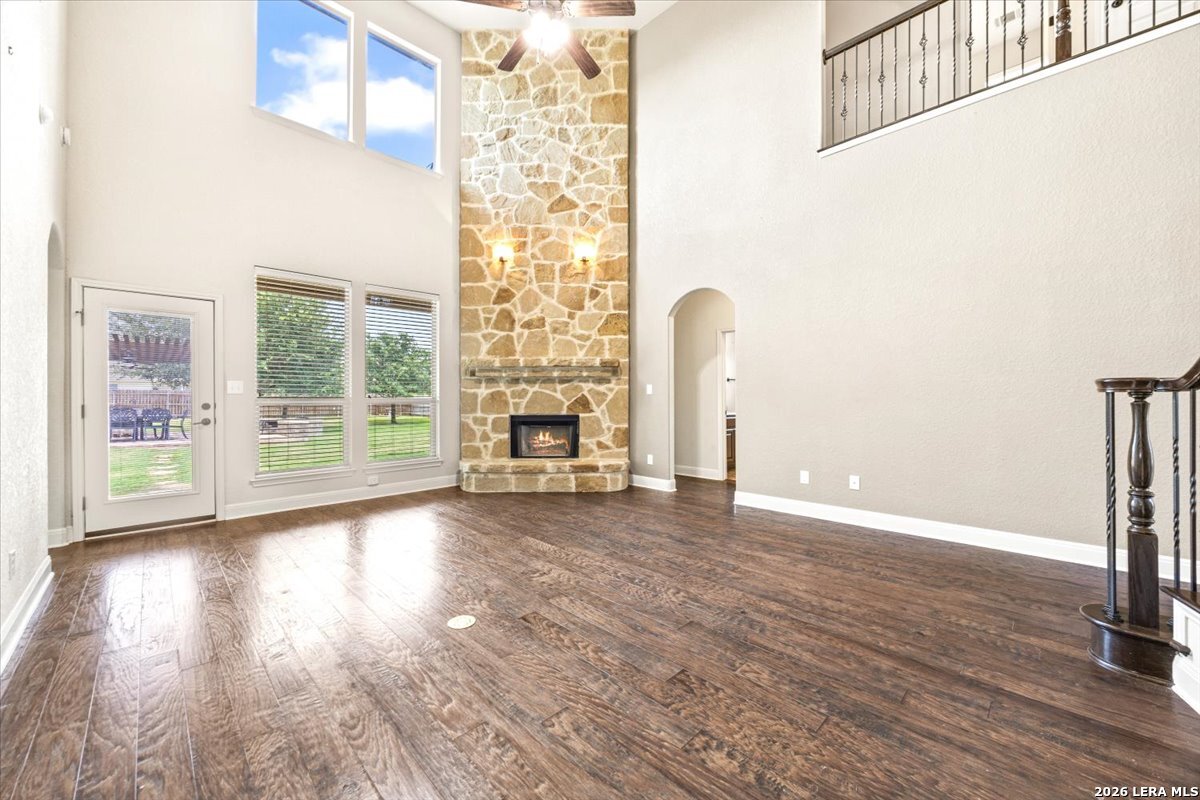 6909 Hallie Heights Schertz TX 78154