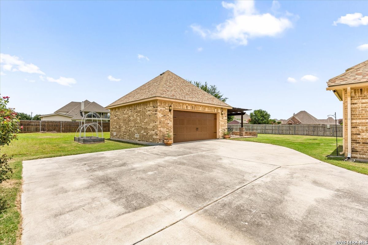 6909 Hallie Heights Schertz TX 78154