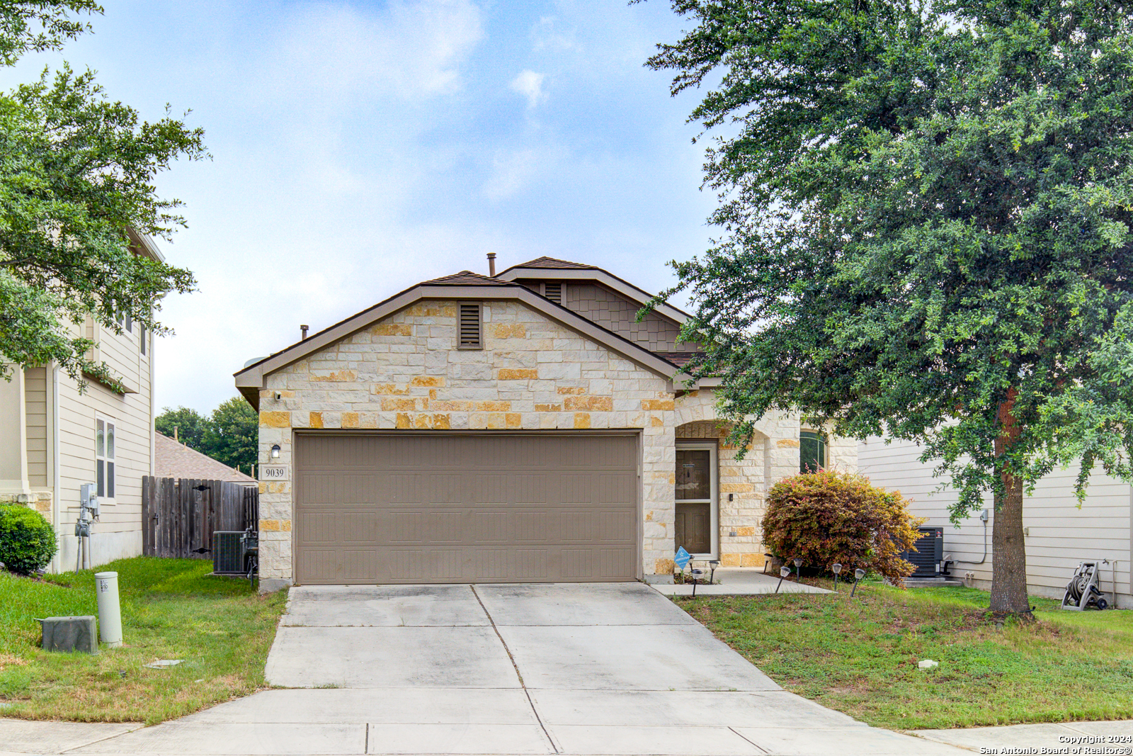 9039 Kissena Park Converse TX 78109
