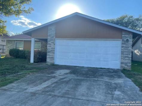 823 Thornedike Drive San Antonio TX 78245