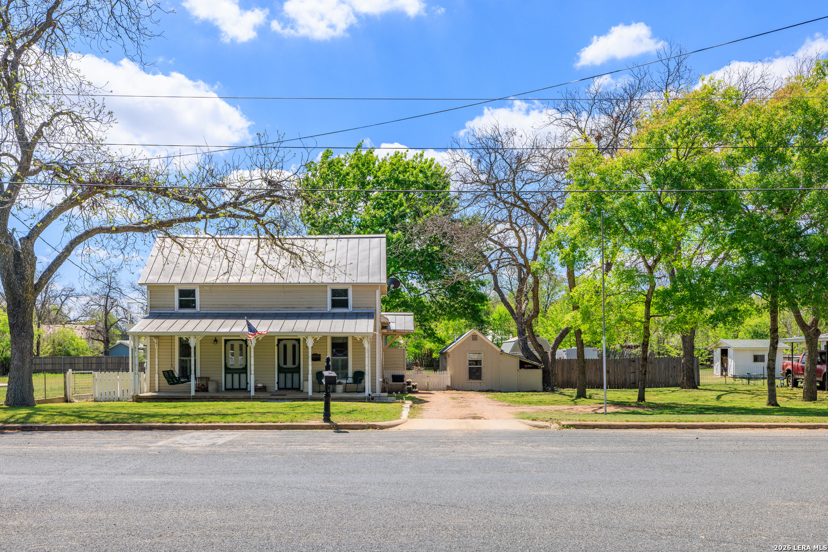 505 W San Antonio Fredericksburg TX 78624