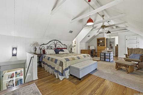 505 W San Antonio Fredericksburg TX 78624